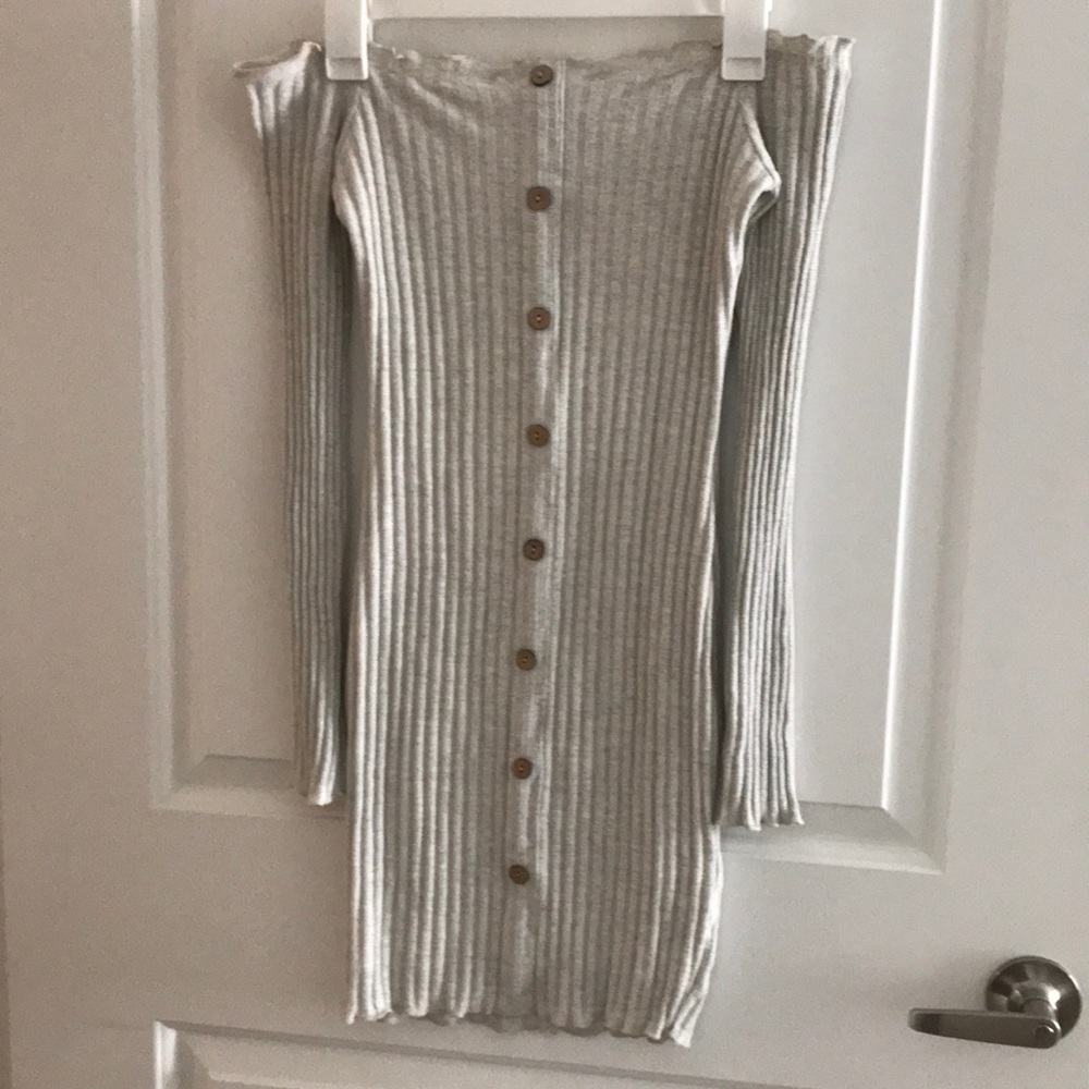 Ribbed off the shoulder bodycon dress